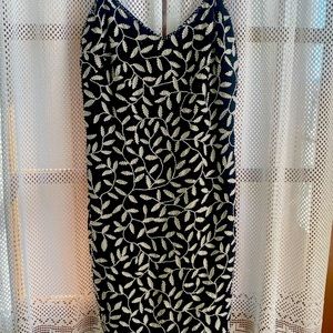 Let Oleg Cassini dress you with this Black Tie Collection cocktail number.